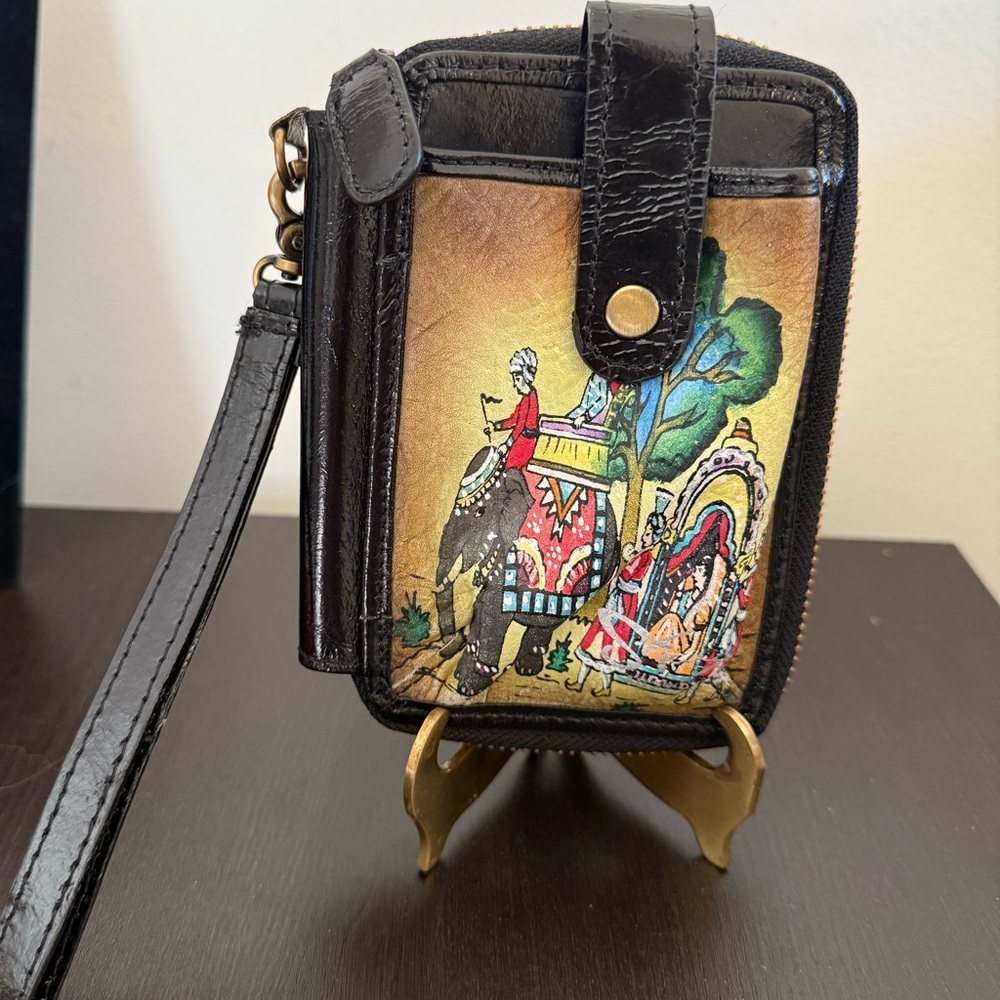 Sharif Wristlet wallet